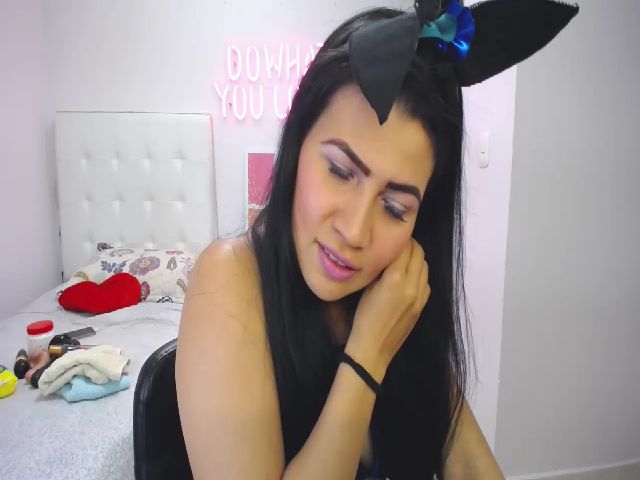 Live sex webcam photo for Pilarstar_ #271915880