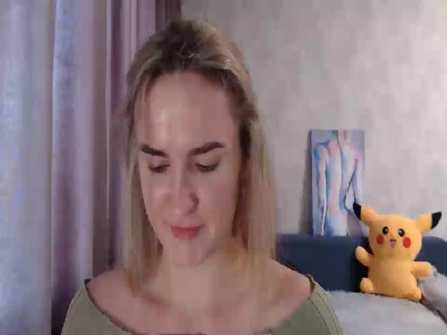 Live sex webcam photo for Pineapple_m #273908560