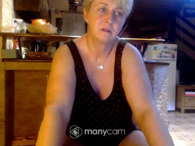 Live sex webcam photo for PinkLillyRose #272137870