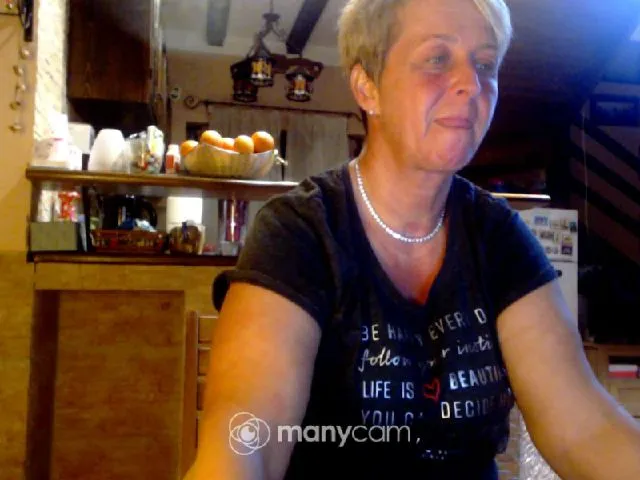 Live sex webcam photo for PinkLillyRose #272516879