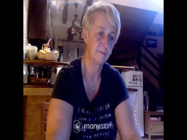 Live sex webcam photo for PinkLillyRose #273554863