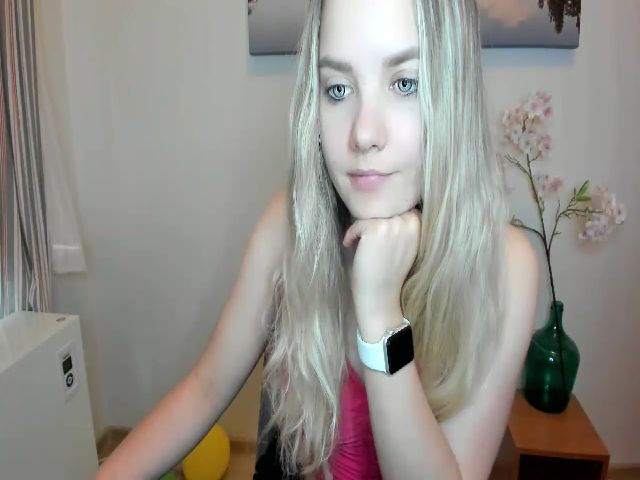 Live sex webcam photo for PinkLolipopp #274239406