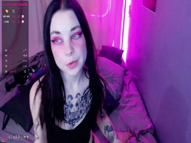 Live sex webcam photo for PinkSlobber #272105777