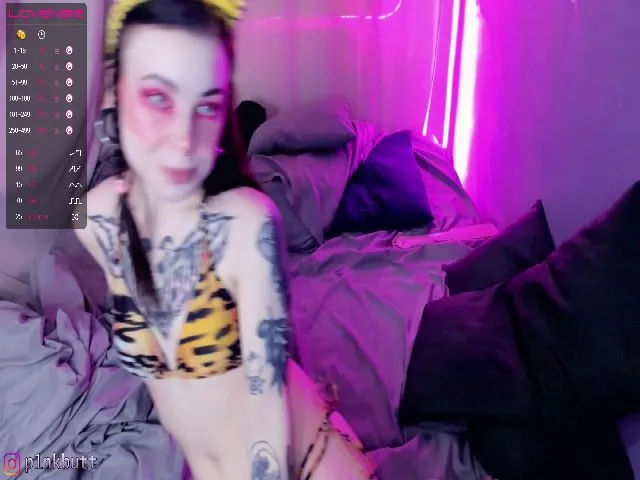 Live sex webcam photo for PinkSlobber #272377970