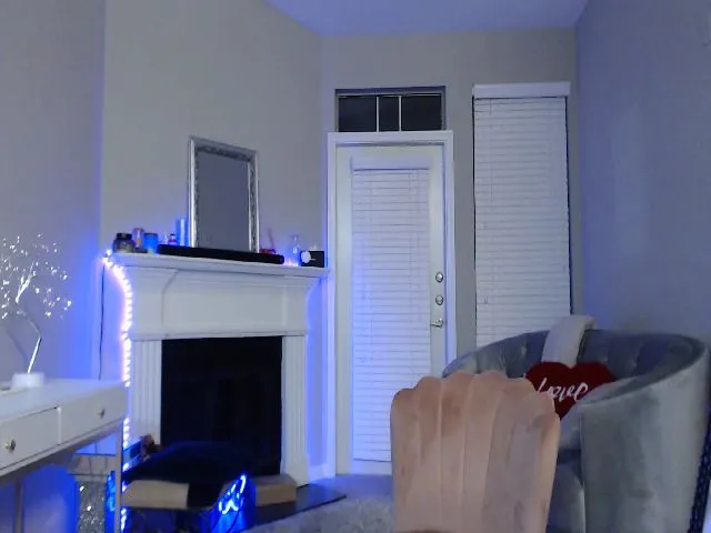 Live sex webcam photo for Pink_Fawnnn #272732847
