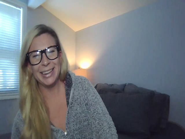 Live sex webcam photo for Pink_Stardust #272991832