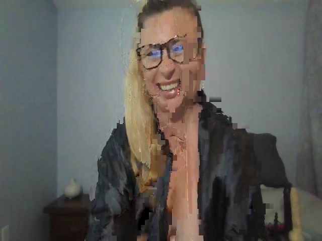 Live sex webcam photo for Pink_Stardust #273689040