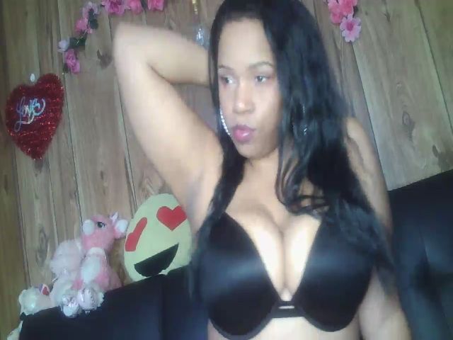 Live sex webcam photo for Pinkrackz100 #271712330