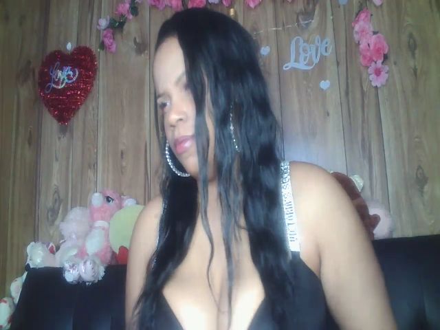 Live sex webcam photo for Pinkrackz100 #271712961