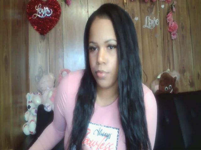 Live sex webcam photo for Pinkrackz100 #271752668