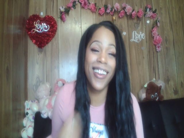 Live sex webcam photo for Pinkrackz100 #271752741