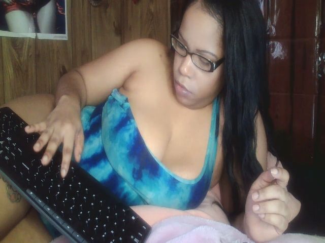 Live sex webcam photo for Pinkrackz100 #271778507