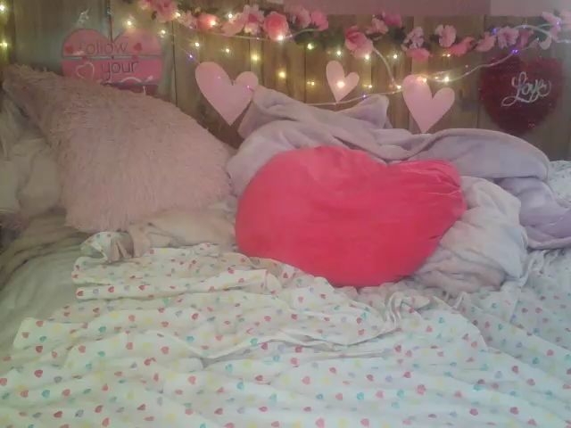 Live sex webcam photo for Pinkrackz100 #272134368