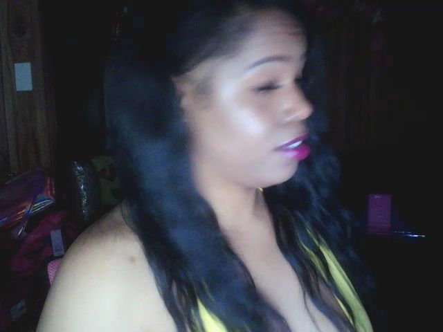 Live sex webcam photo for Pinkrackz100 #273683326