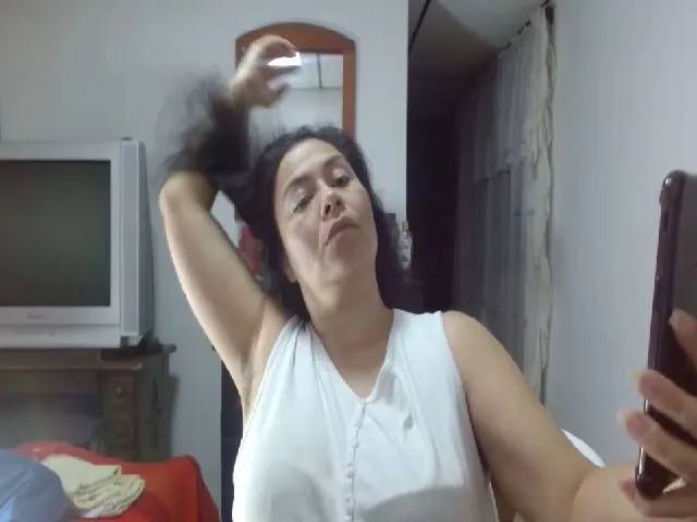 Live sex webcam photo for PlayfullHairy #273366028