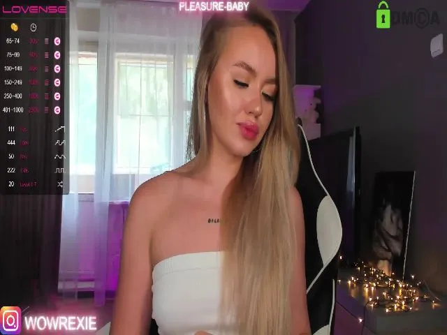 Live sex webcam photo for Pleasure_baby #273946970