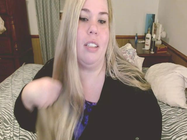 Live sex webcam photo for PlumpKittyKat #272669866