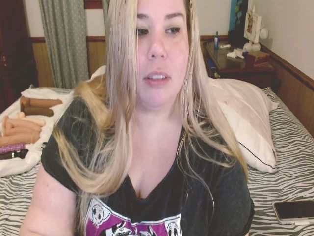 Live sex webcam photo for PlumpKittyKat #273060186