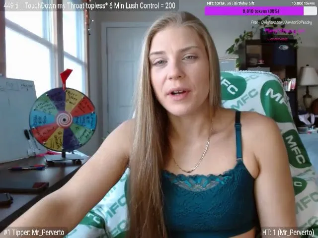 Live sex webcam photo for PlumpToPeachy #271802691