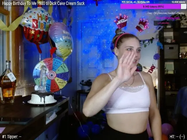 Live sex webcam photo for PlumpToPeachy #272003185