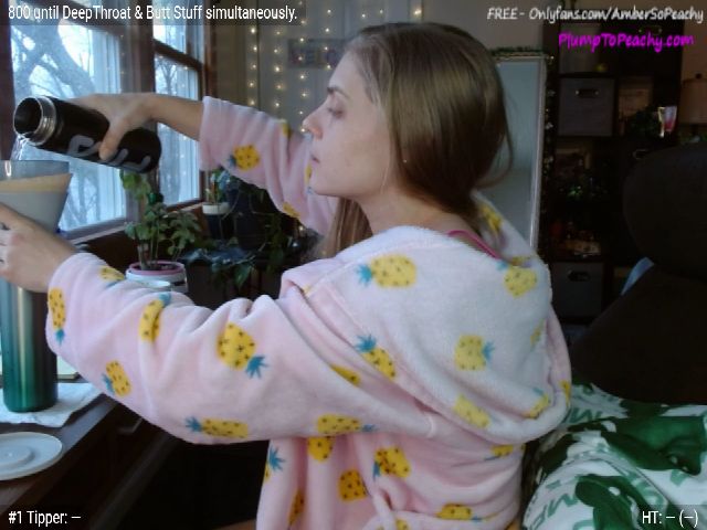 Live sex webcam photo for PlumpToPeachy #272852600