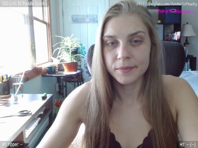 Live sex webcam photo for PlumpToPeachy #272919233