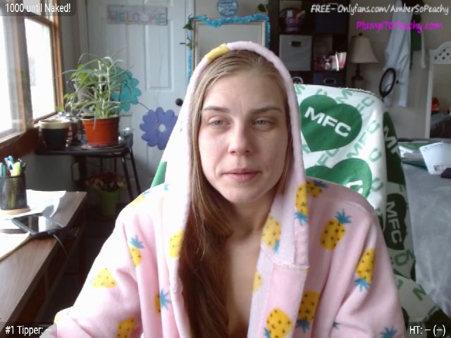 Live sex webcam photo for PlumpToPeachy #273002336