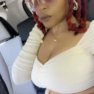 Live sex webcam photo for Plussizcute #290679496