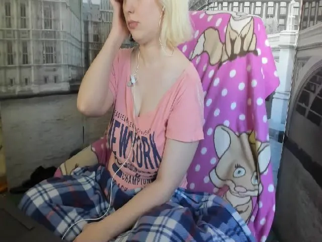 Live sex webcam photo for Poisondarkk #272397314