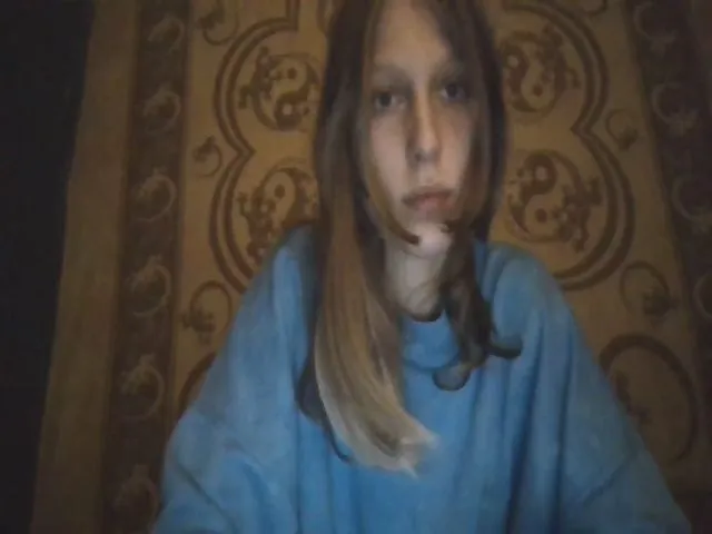 Live sex webcam photo for Poppyes #271904849