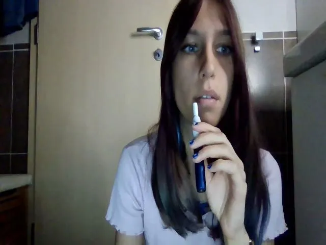 Live sex webcam photo for Poppyes #273032411
