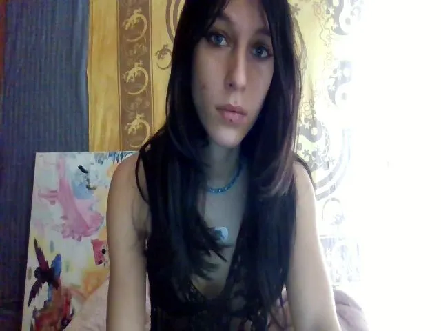 Live sex webcam photo for Poppyes #273169775