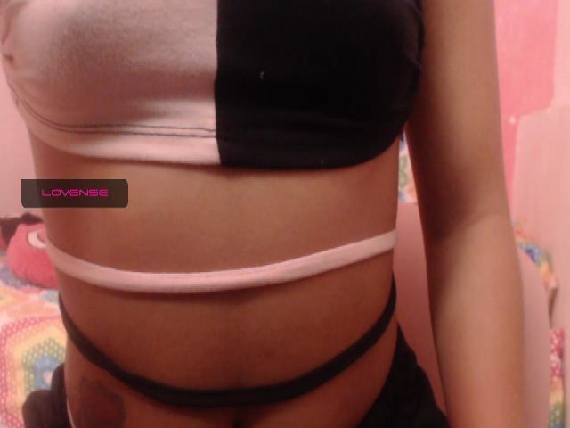 Live sex webcam photo for Pretty_fer_ #273081131