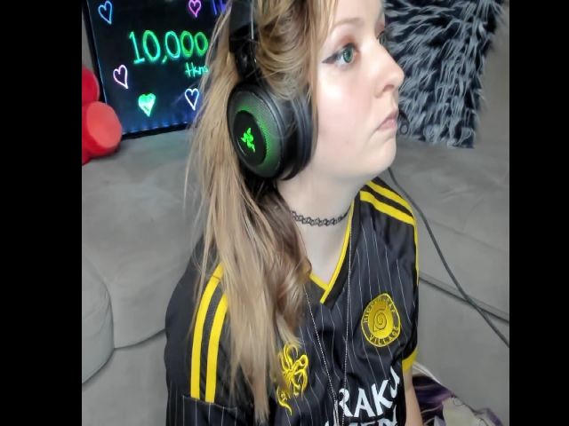 Live sex webcam photo for PrincessBluu #273748094