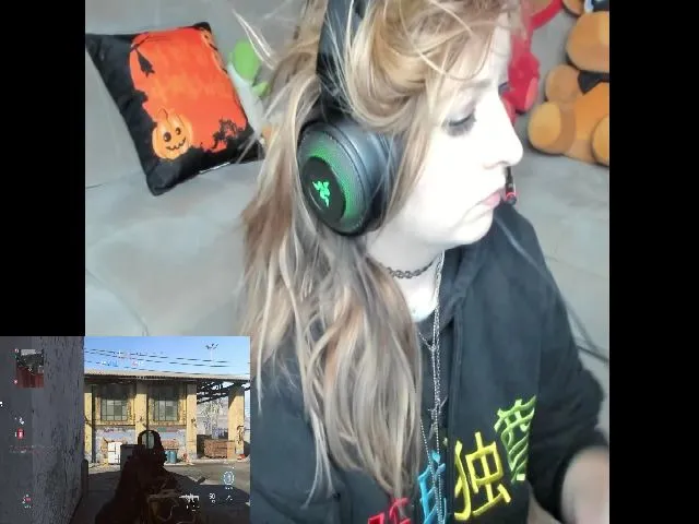 Live sex webcam photo for PrincessBluu #274483558