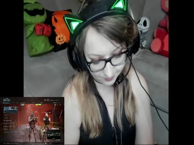 Live sex webcam photo for PrincessBluu #275106683