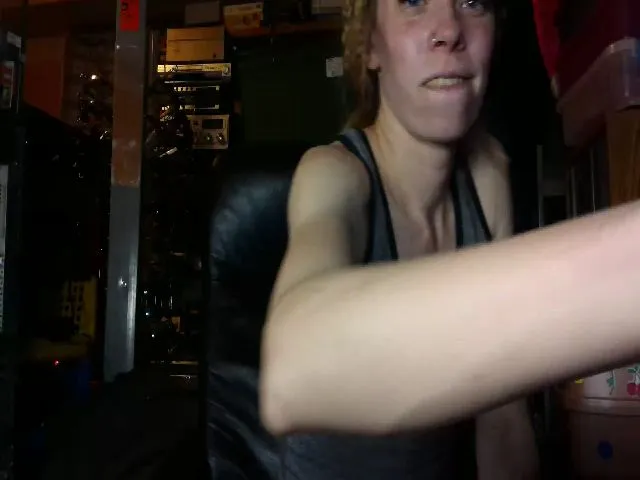 Live sex webcam photo for PrincessV7 #273105609