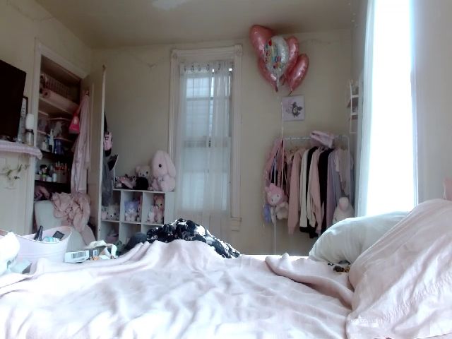 Live sex webcam photo for PrincesssMimi #273154384