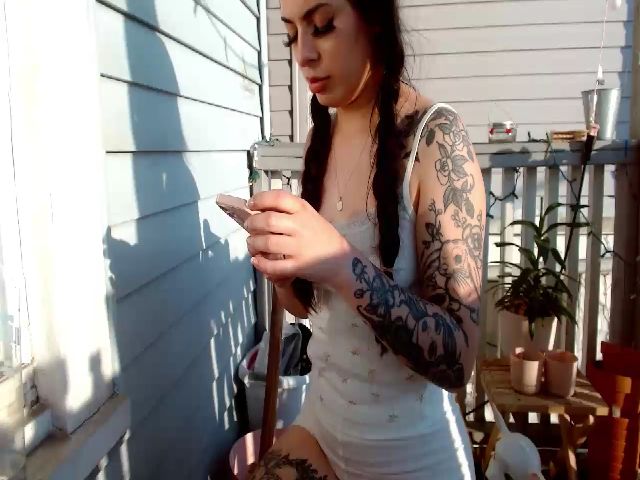 Live sex webcam photo for PrincesssMimi #273421794