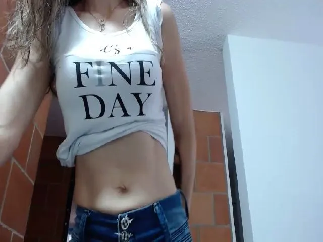 Live sex webcam photo for Princezlove35 #274055591