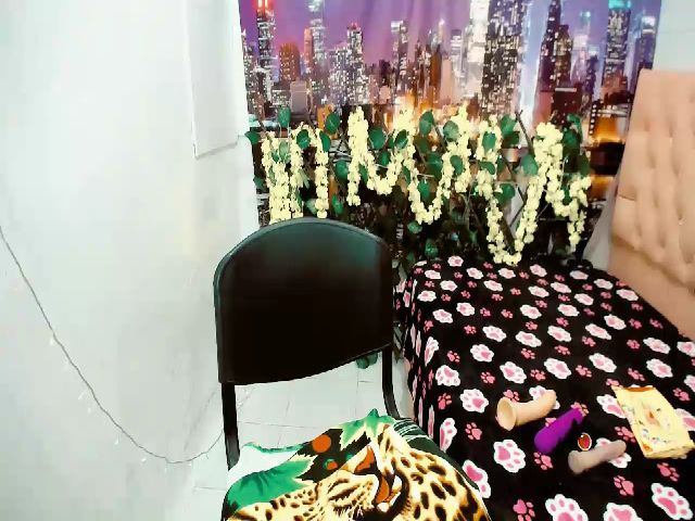 Live sex webcam photo for Priscila1x #271912284