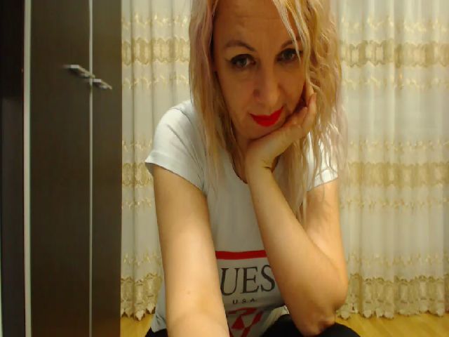 Live sex webcam photo for Pryncess4you #272636424