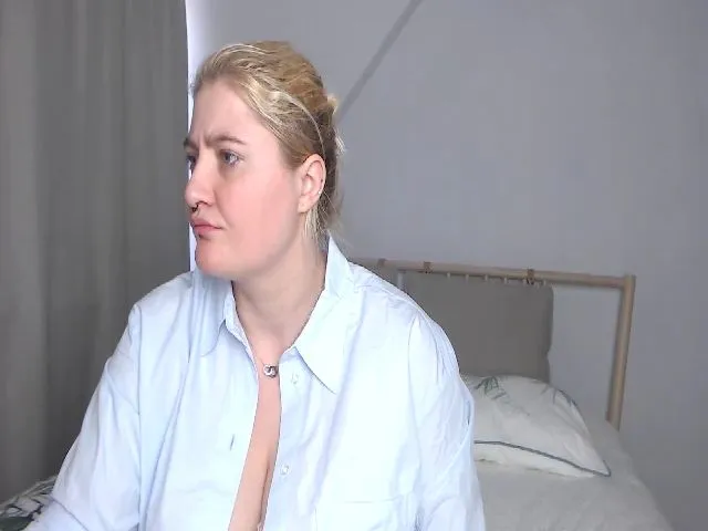 Live sex webcam photo for Puptikini #272575968