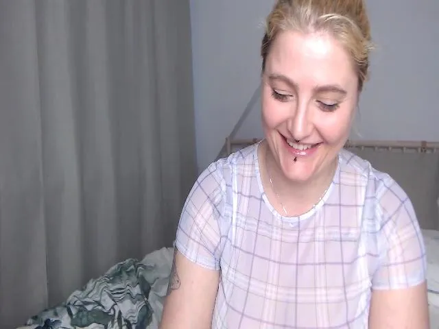 Live sex webcam photo for Puptikini #272576669