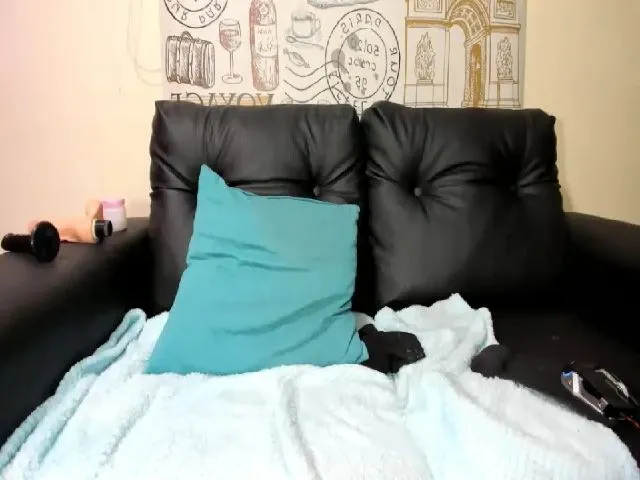 Live sex webcam photo for Pussyhotltin #271921468