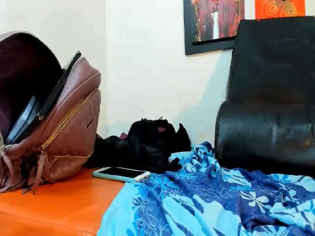 Live sex webcam photo for Pussyhotltin #272994844