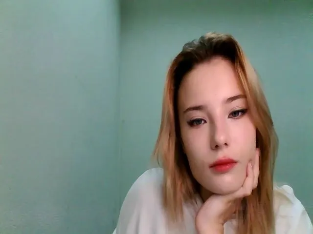 Live sex webcam photo for Pvt_quin #273977587