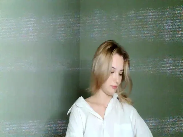 Live sex webcam photo for Pvt_quin #273991750