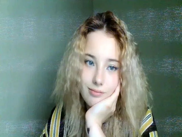 Live sex webcam photo for Pvt_quin #274012964