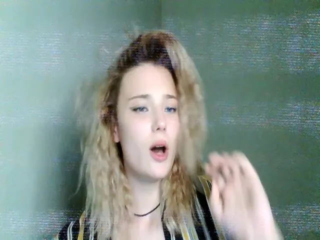 Live sex webcam photo for Pvt_quin #274013196